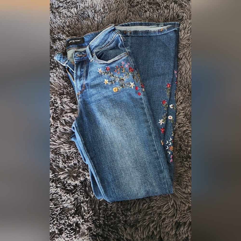 Floral Embroidered Boot Cut Jeans